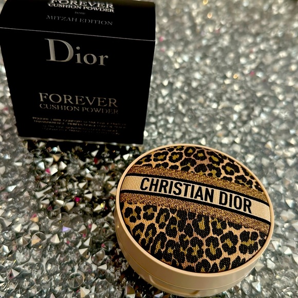 christian dior cushion powder